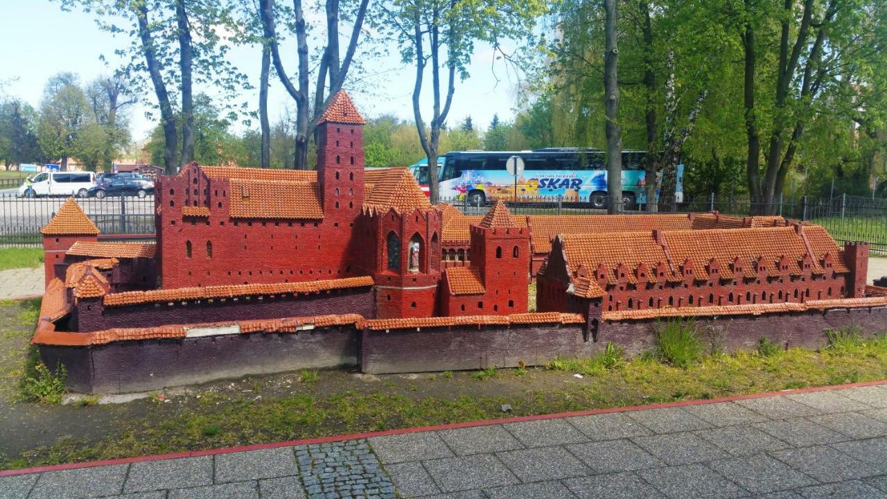 Noclegi Stare Miasto Malbork Exteriör bild